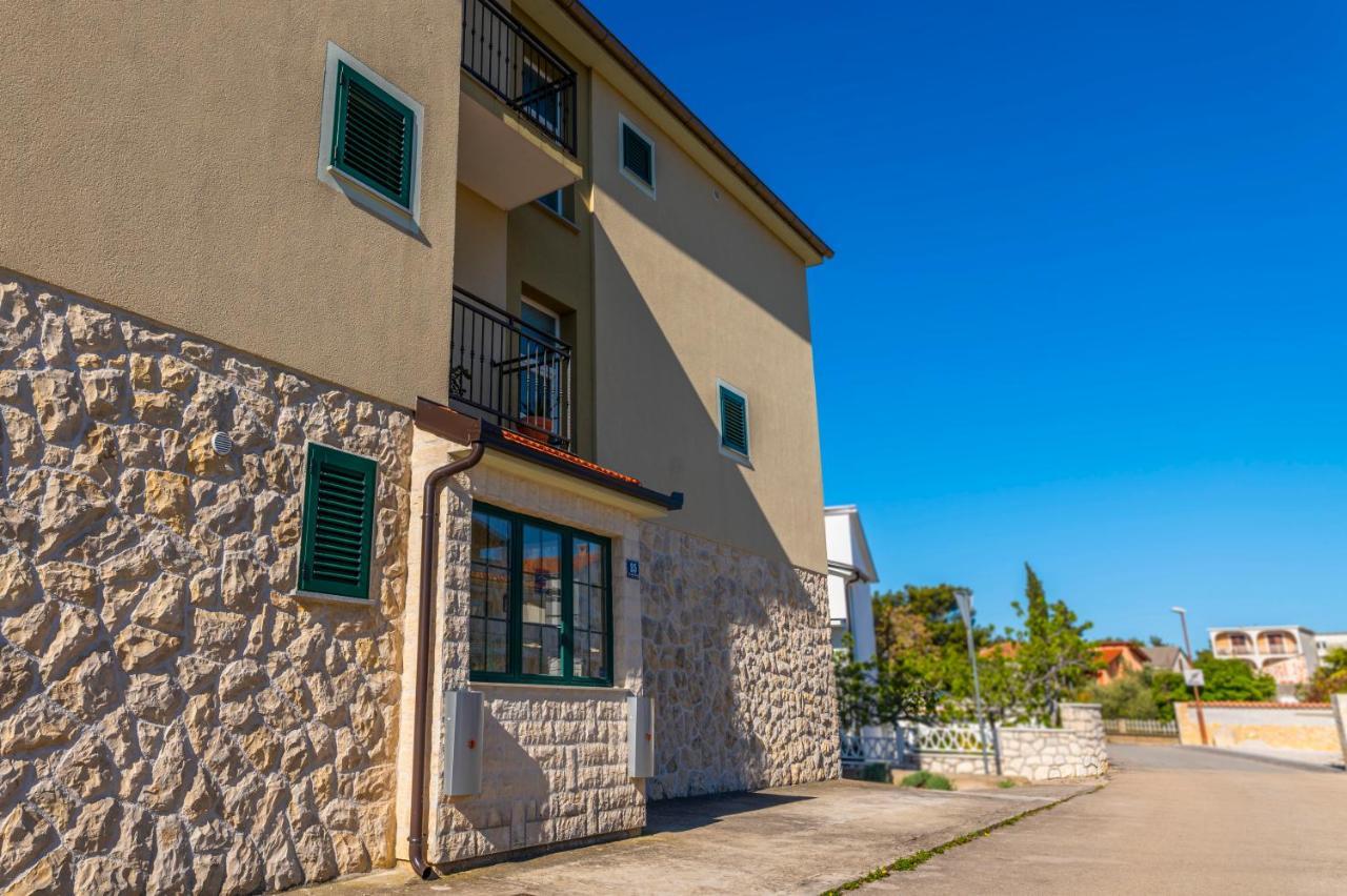 Charming Tale Apartments Modun19 Pirovac Exterior foto