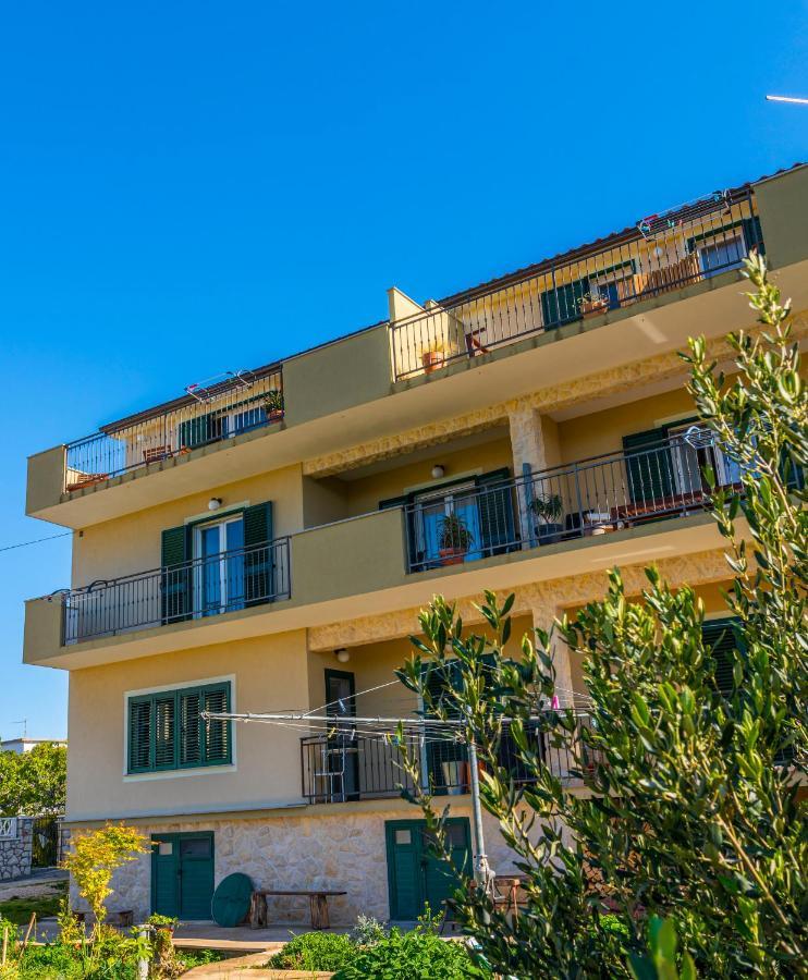 Charming Tale Apartments Modun19 Pirovac Exterior foto