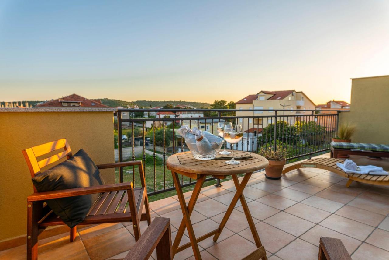 Charming Tale Apartments Modun19 Pirovac Exterior foto
