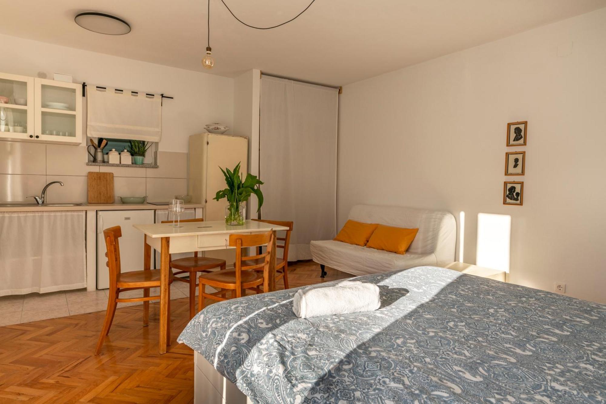 Charming Tale Apartments Modun19 Pirovac Zimmer foto